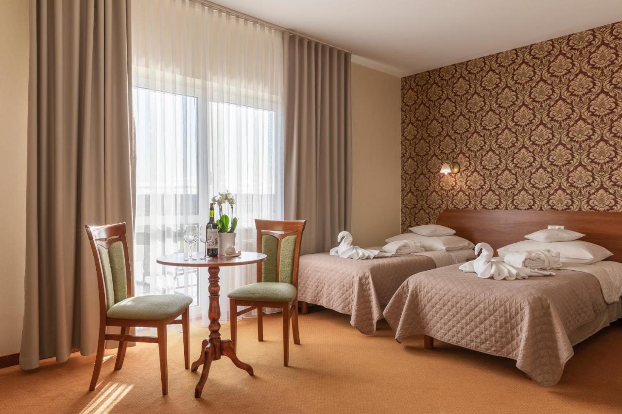 Bursztyn - Bernstein Spa & Wellness Dabki Bagian luar foto